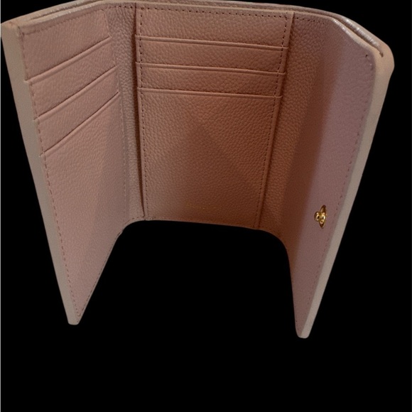 Moncrief London New w/ tags Pink Pebbled Leather Wallet with Gold Emblem - Picture 4 of 9